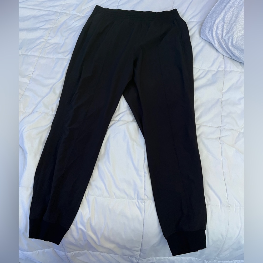 Lululemon black joggers
